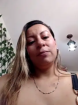 Snapshot of Katalina_S3xy chatting on September 26, 2025, 12:31 pm Katalina S3xy online show from September 26, 2025, 12:31 pm