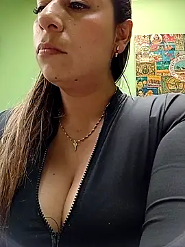 Snapshot of Katalina_S3xy chatting on October 13, 2025, 6:52 pm Katalina S3xy online show from October 13, 2025, 6:52 pm