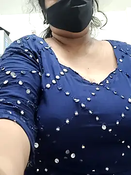 zeepe19 online show from October 26, 2025, 8:20 am