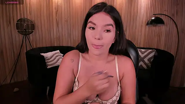 Snapshot of ValeriaRoldanX chatting on November 25, 2025, 3:28 am ValeriaRoldanX online show from November 25, 2025, 3:28 am