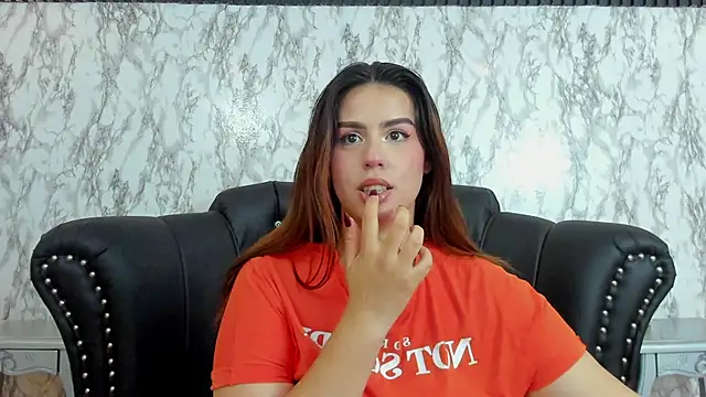 Snapshot of Miamontoya chatting on January 21, 2025, 8:54 pm Miamontoya online show from January 21, 2025, 8:54 pm