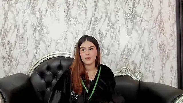 Snapshot of Miamontoya chatting on February 19, 2025, 4:55 pm Miamontoya online show from February 19, 2025, 4:55 pm