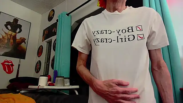 Snapshot of Alice_Love_69 chatting on December 3, 2024, 3:41 am Alice Love 69 online show from December 3, 2024, 3:41 am