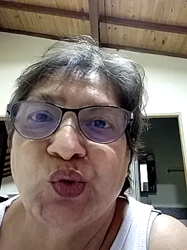 florecita69 online show from March 21, 2025, 2:07 am