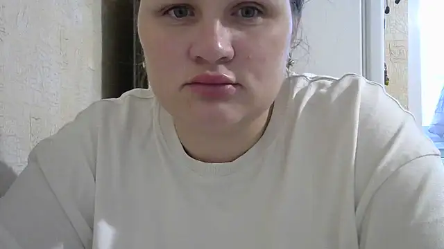 Snapshot of Honeydew-Waves chatting on November 13, 2025, 5:50 am Honeydew-Waves online show from November 13, 2025, 5:50 am