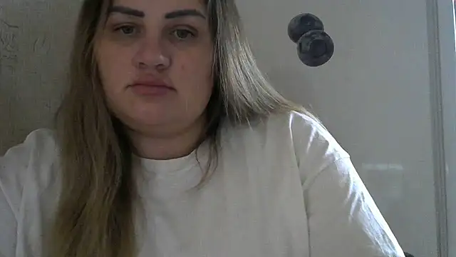 Snapshot of Honeydew-Waves chatting on November 20, 2025, 6:46 am Honeydew-Waves online show from November 20, 2025, 6:46 am