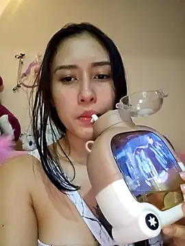 Selena blake online show from February 26, 2025, 10:58 am