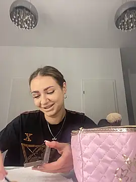 Abby  White online show from September 25, 2025, 3:16 pm