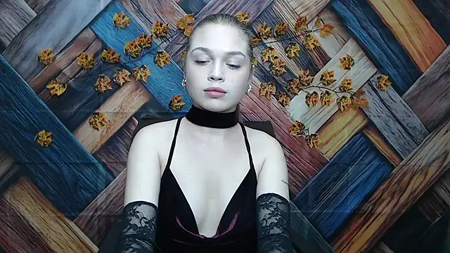 LaraPika online show from November 23, 2025, 6:08 pm