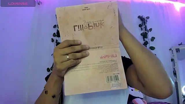 catalina and roger online show from October 3, 2025, 1:08 pm