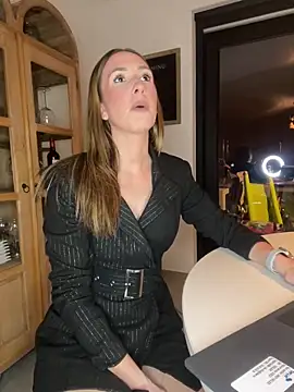 lola tentatiion online show from February 21, 2025, 8:38 pm