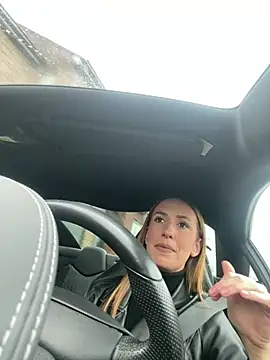 lola tentatiion online show from February 22, 2025, 9:45 am