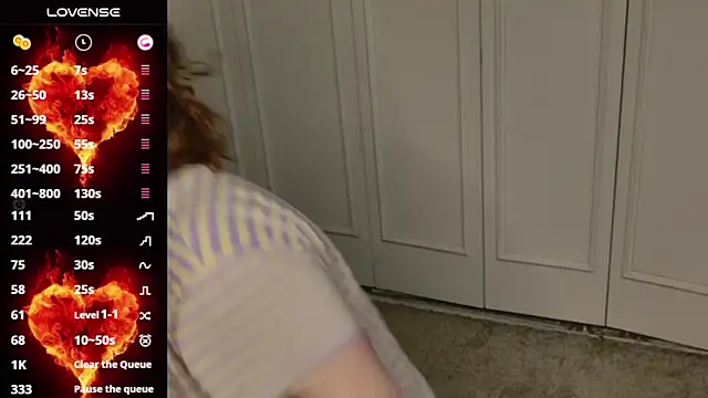 cherrysaturn online show from October 9, 2025, 11:08 am