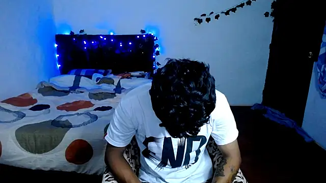 Snapshot of freddy_romas chatting on September 16, 2025, 2:45 am freddy romas online show from September 16, 2025, 2:45 am