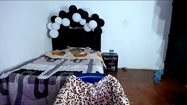 Snapshot of freddy_romas chatting on October 6, 2025, 12:30 am freddy romas online show from October 6, 2025, 12:30 am