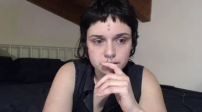 kinkyspirali online show from December 24, 2024, 9:44 pm