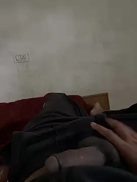 Snapshot of son_lover_dick chatting on February 5, 2025, 10:30 am son lover dick online show from February 5, 2025, 10:30 am