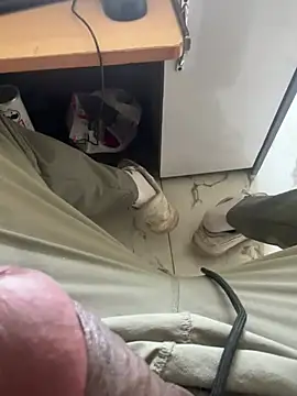 Snapshot of son_lover_dick chatting on February 28, 2025, 8:53 am son lover dick online show from February 28, 2025, 8:53 am