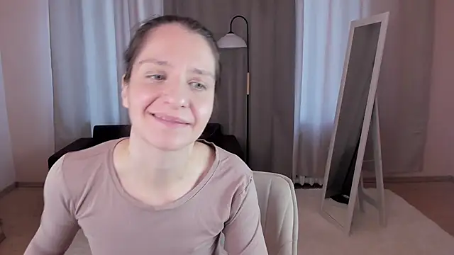 helentasty online show from September 26, 2025, 2:59 am