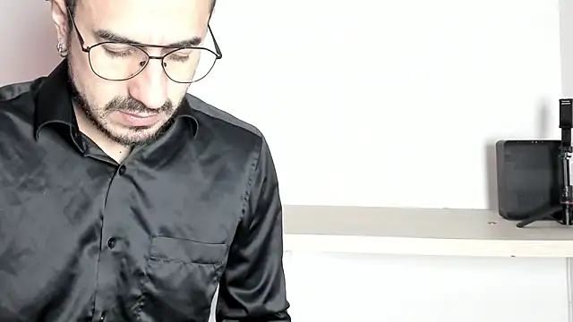 Snapshot of pablo-rincon95 chatting on December 31, 2024, 2:03 pm pablo-rincon95 online show from December 31, 2024, 2:03 pm