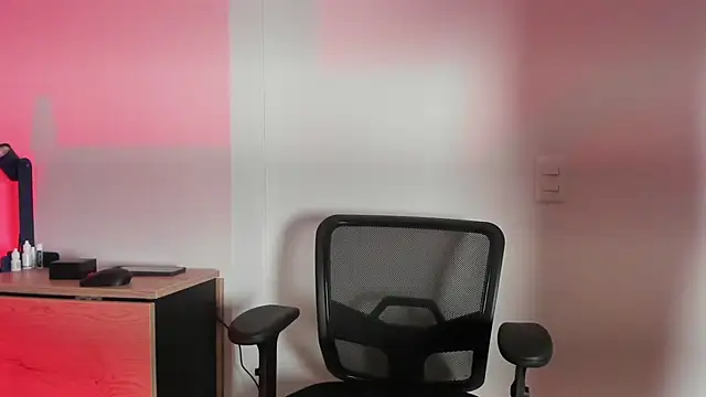 Snapshot of pablo-rincon95 chatting on February 14, 2025, 11:10 am pablo-rincon95 online show from February 14, 2025, 11:10 am