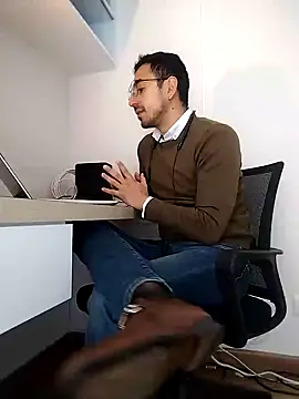 Snapshot of pablo-rincon95 chatting on February 15, 2025, 3:06 pm pablo-rincon95 online show from February 15, 2025, 3:06 pm