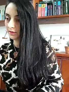 Snapshot of amellie_ros chatting on December 27, 2024, 7:35 pm amellie ros online show from December 27, 2024, 7:35 pm