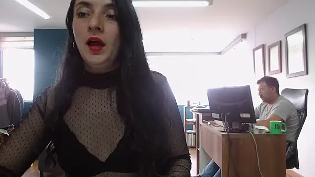 Snapshot of amellie_ros chatting on March 21, 2025, 10:17 pm amellie ros online show from March 21, 2025, 10:17 pm