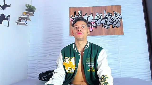 Friendsofeverything  online show from September 12, 2025, 12:16 pm