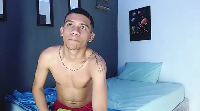 Snapshot of Romancartier_1 chatting on December 4, 2024, 8:12 am Romancartier 1 online show from December 4, 2024, 8:12 am