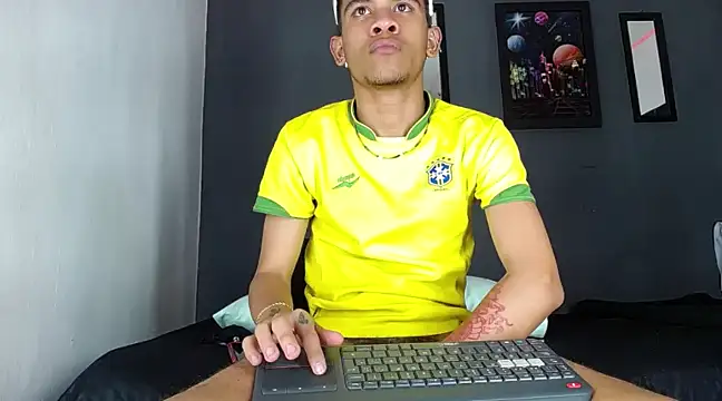 Snapshot of Romancartier_1 chatting on December 12, 2024, 11:29 am Romancartier 1 online show from December 12, 2024, 11:29 am