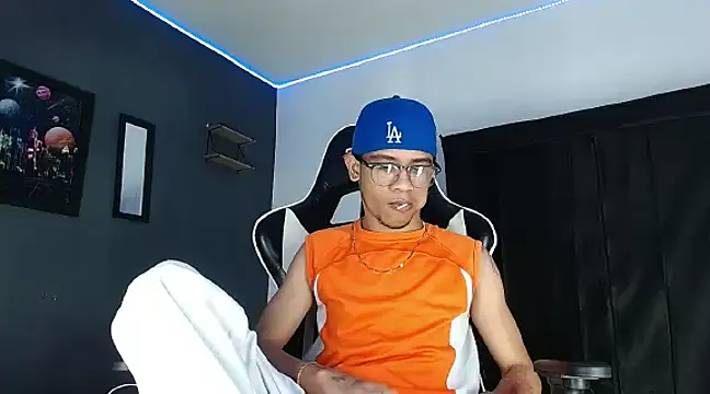 Snapshot of Romancartier_1 chatting on December 21, 2024, 3:58 am Romancartier 1 online show from December 21, 2024, 3:58 am