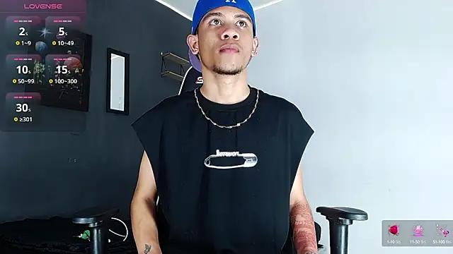 Snapshot of Romancartier_1 chatting on January 9, 2025, 3:36 am Romancartier 1 online show from January 9, 2025, 3:36 am