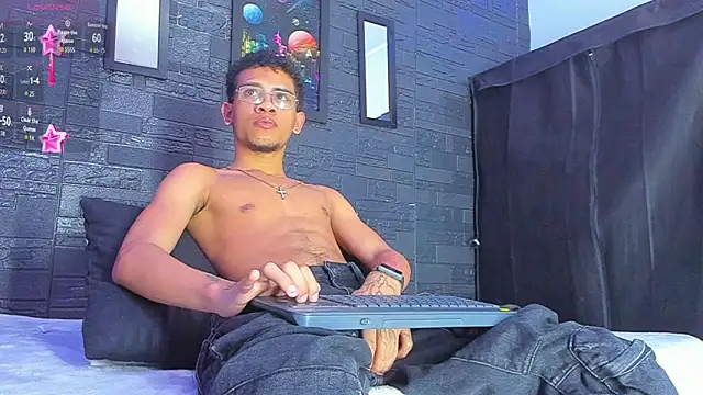 Snapshot of Romancartier_1 chatting on September 9, 2025, 6:24 am Romancartier 1 online show from September 9, 2025, 6:24 am