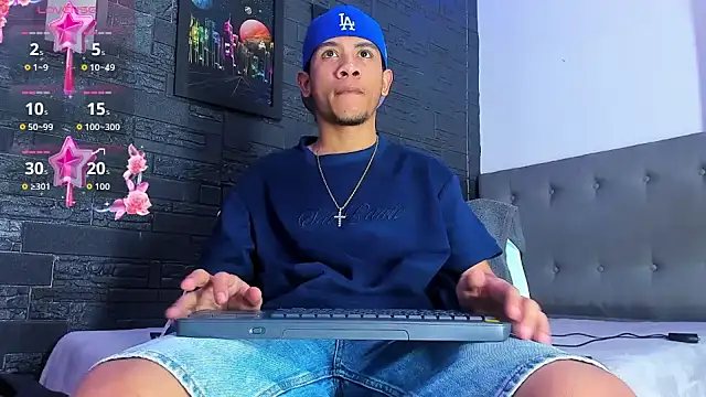 Snapshot of Romancartier_1 chatting on October 30, 2025, 5:53 am Romancartier 1 online show from October 30, 2025, 5:53 am