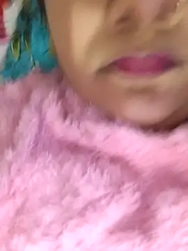 PeaCoooock online show from December 4, 2025, 1:42 pm