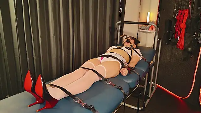 hikarun1224 online show from March 19, 2025, 11:39 am