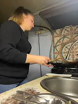 Snapshot of Joannakiss chatting on March 11, 2025, 8:42 pm Joannakiss online show from March 11, 2025, 8:42 pm