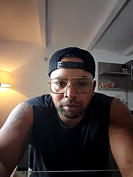 Snapshot of fercho3 chatting on October 22, 2025, 4:35 am fercho3 online show from October 22, 2025, 4:35 am
