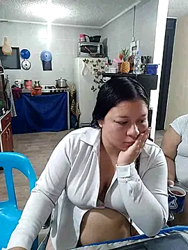 Snapshot of ZuriandAlex chatting on February 22, 2025, 2:28 am ZuriandAlex online show from February 22, 2025, 2:28 am