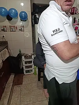 Snapshot of ZuriandAlex chatting on November 7, 2025, 1:00 pm ZuriandAlex online show from November 7, 2025, 1:00 pm