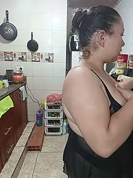 Snapshot of ZuriandAlex chatting on November 21, 2025, 12:32 am ZuriandAlex online show from November 21, 2025, 12:32 am