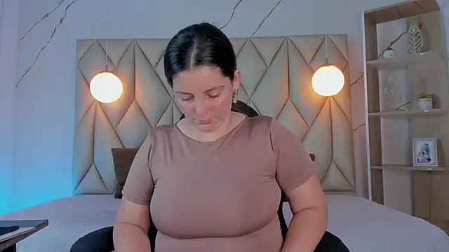 Snapshot of angelswets chatting on November 23, 2025, 1:44 pm angelswets online show from November 23, 2025, 1:44 pm