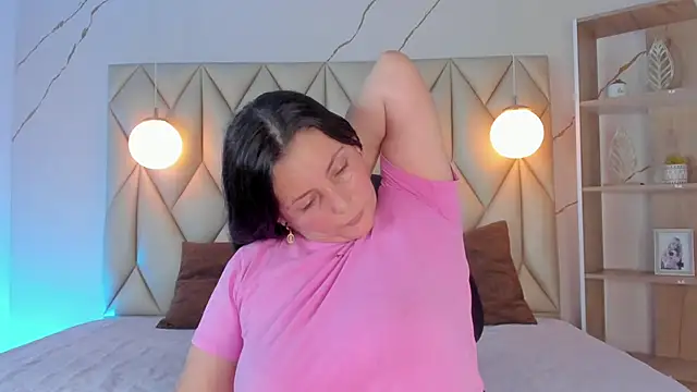 Snapshot of angelswets chatting on November 27, 2025, 2:41 pm angelswets online show from November 27, 2025, 2:41 pm