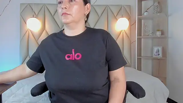 Snapshot of angelswets chatting on November 29, 2025, 1:58 pm angelswets online show from November 29, 2025, 1:58 pm