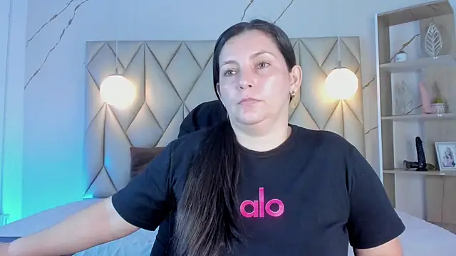 Snapshot of angelswets chatting on December 14, 2025, 1:27 pm angelswets online show from December 14, 2025, 1:27 pm