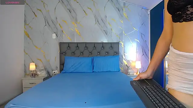 Snapshot of pettit_courtny chatting on February 5, 2025, 7:31 pm pettit courtny online show from February 5, 2025, 7:31 pm