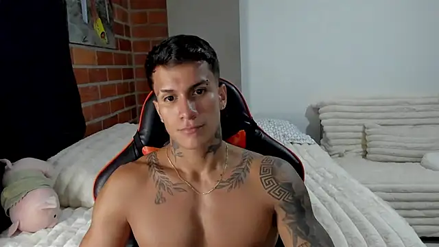 pettergrey1 online show from November 11, 2025, 11:05 pm