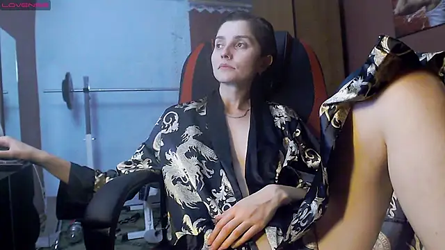 womanstrong78 online show from January 27, 2025, 3:50 pm