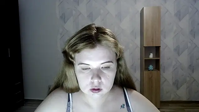 Melina Hot9 online show from September 26, 2025, 8:02 pm